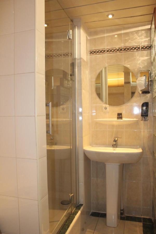 Euro Hotel Centrum Rotterdam Bagian luar foto
